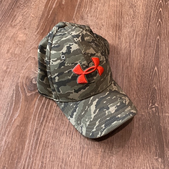 Under Armour Other - Under Armour Camo Print Hat (MD/LG)